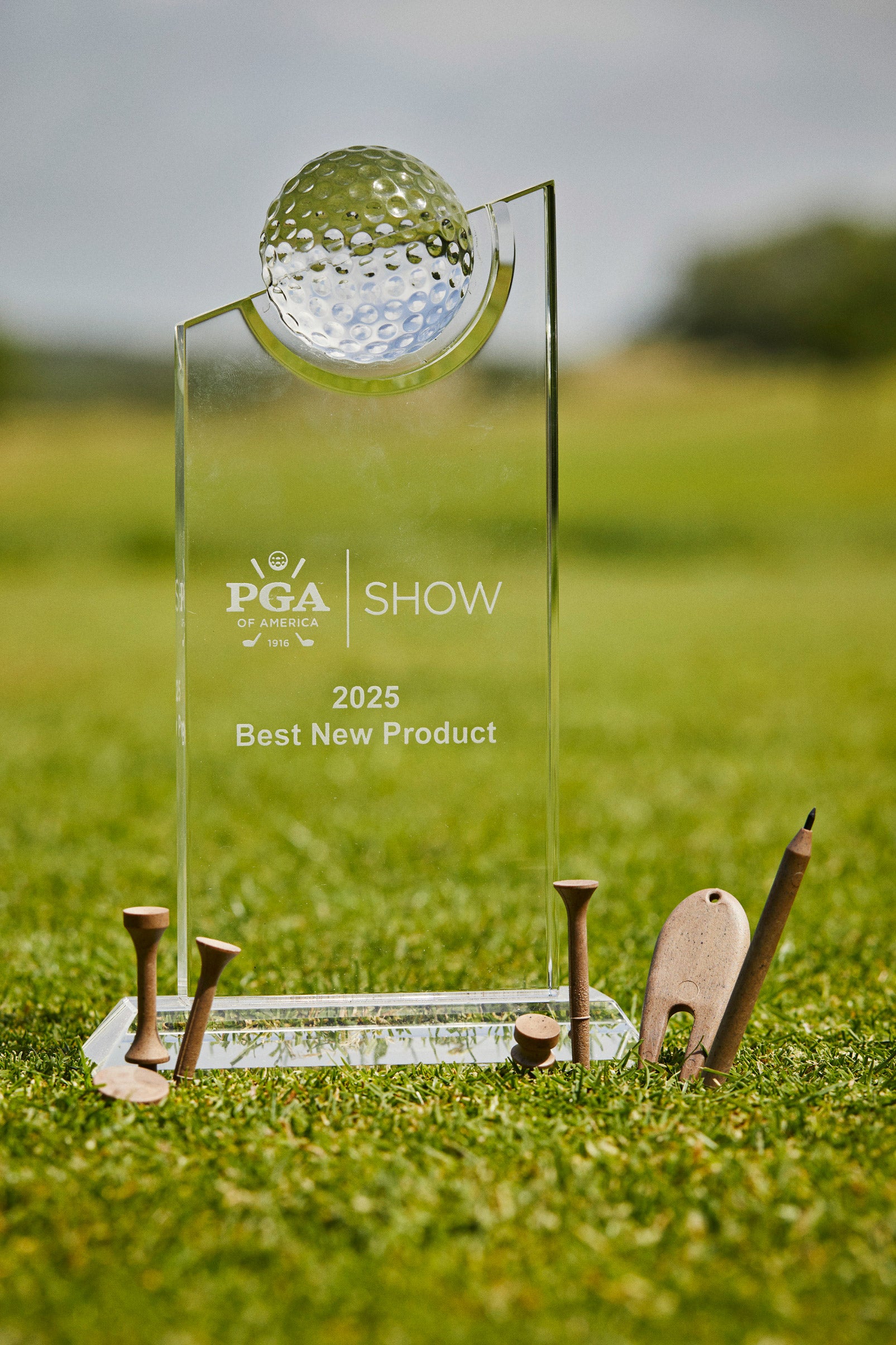 GreenUp Coffee tees awarded best new product at the PGA Show